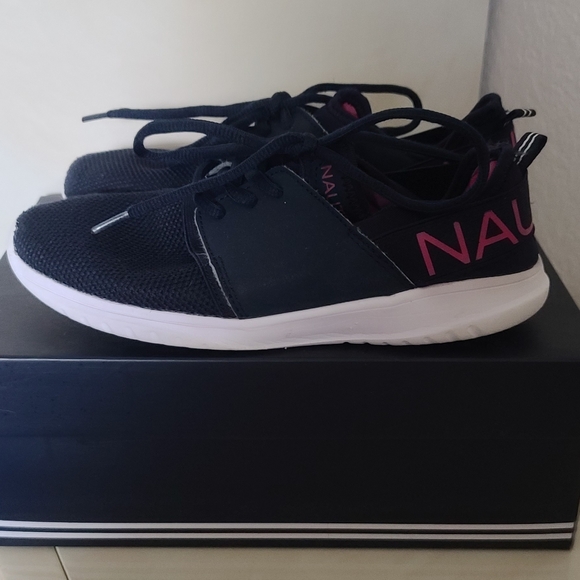 nautica slip on tennis shoes